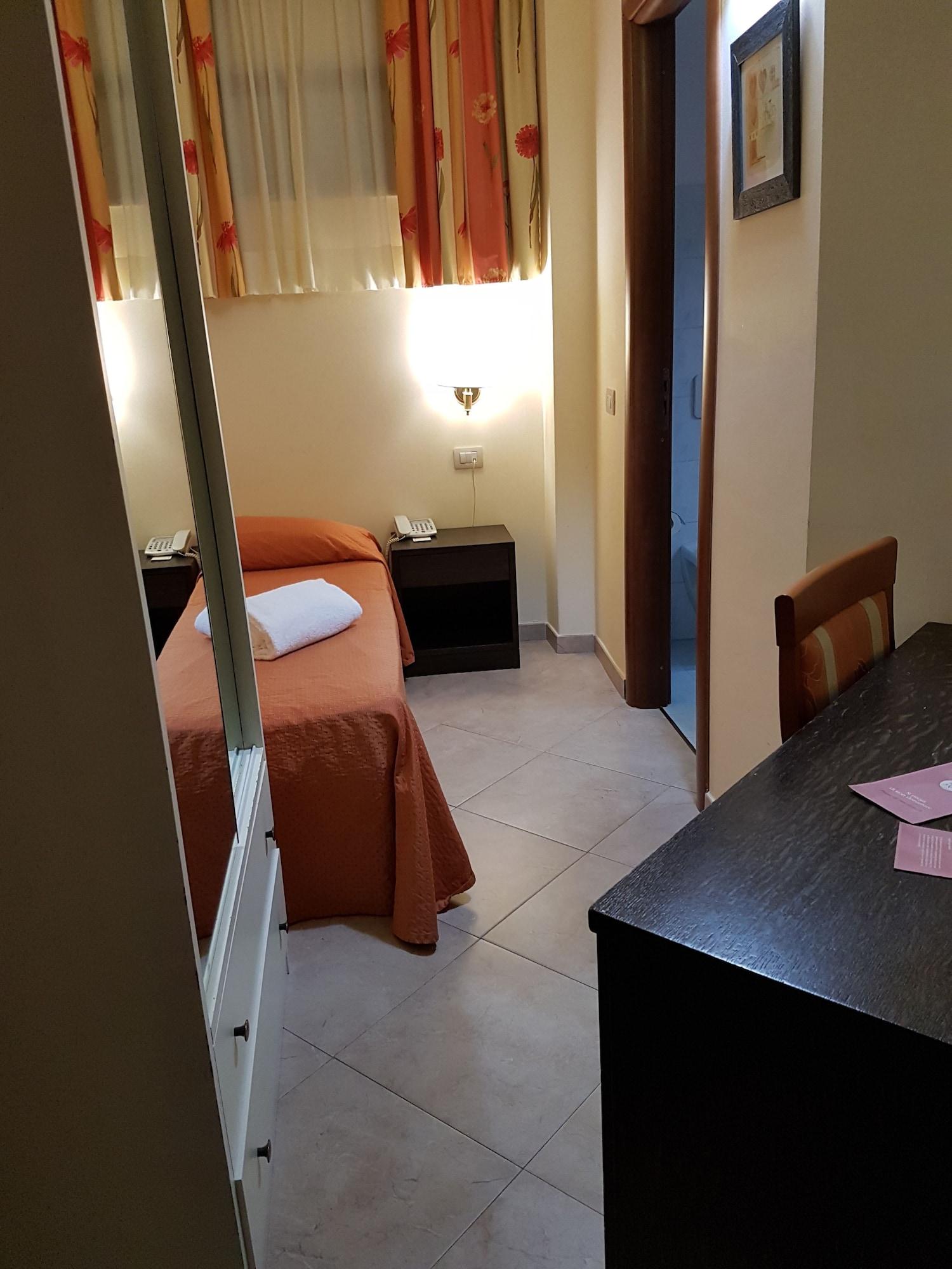 Hotel Orizzonte Letojanni Buitenkant foto