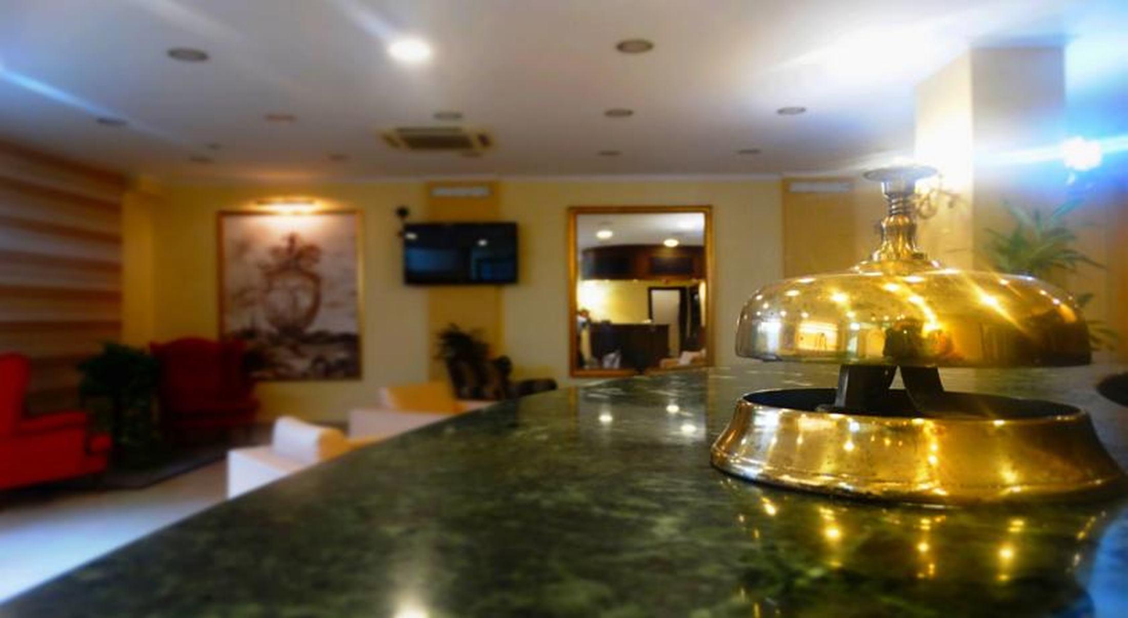 Hotel Orizzonte Letojanni Buitenkant foto