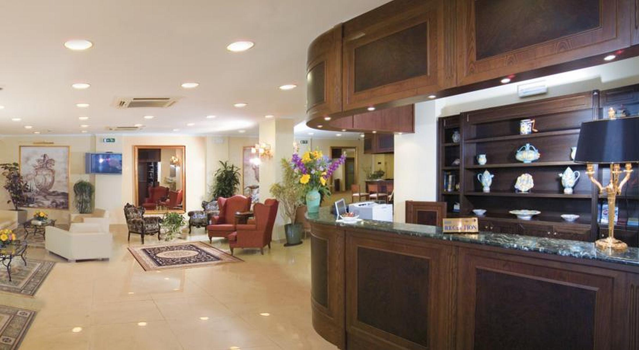 Hotel Orizzonte Letojanni Buitenkant foto
