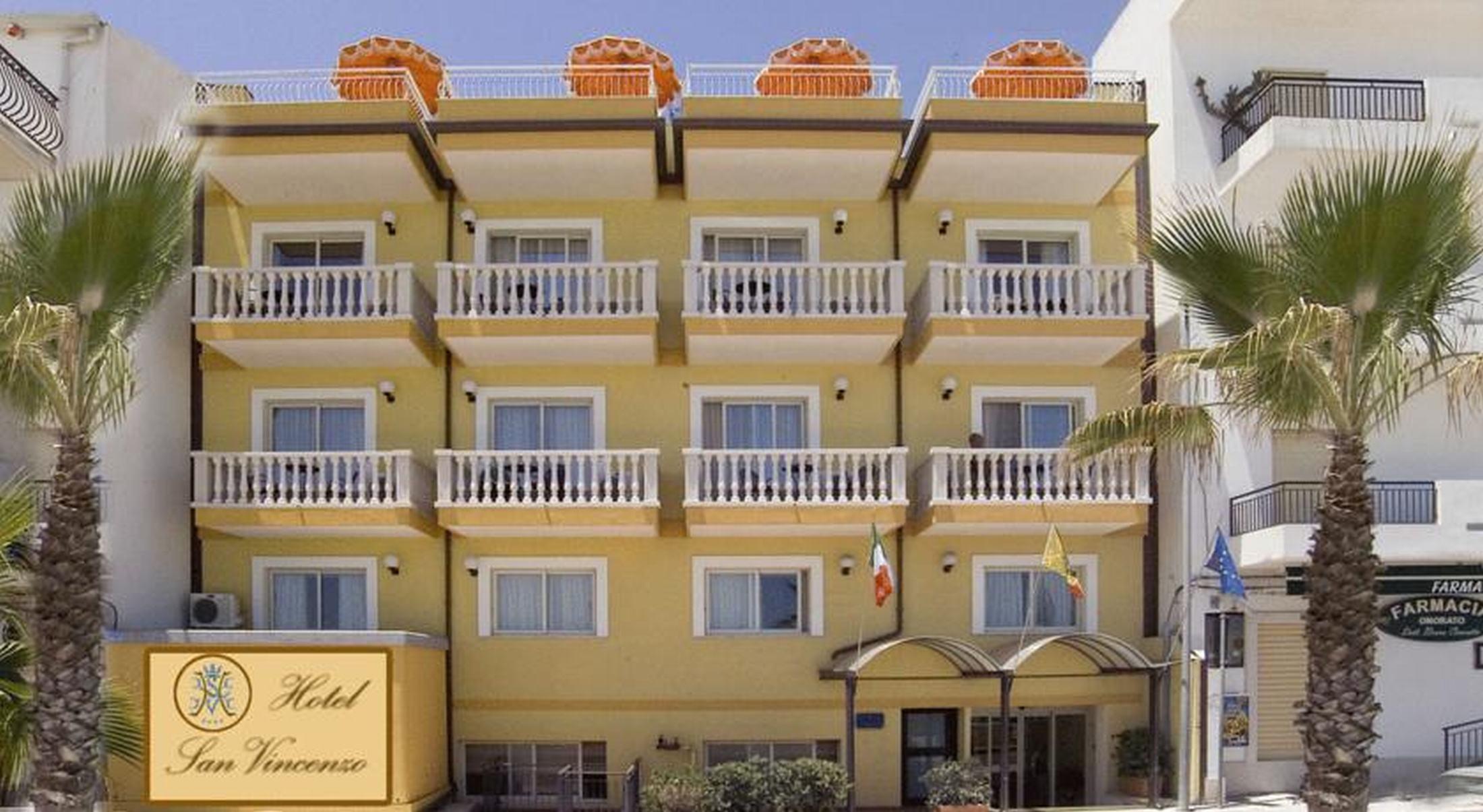 Hotel Orizzonte Letojanni Buitenkant foto