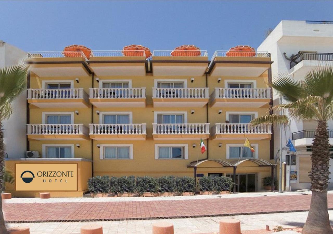 Hotel Orizzonte Letojanni Buitenkant foto