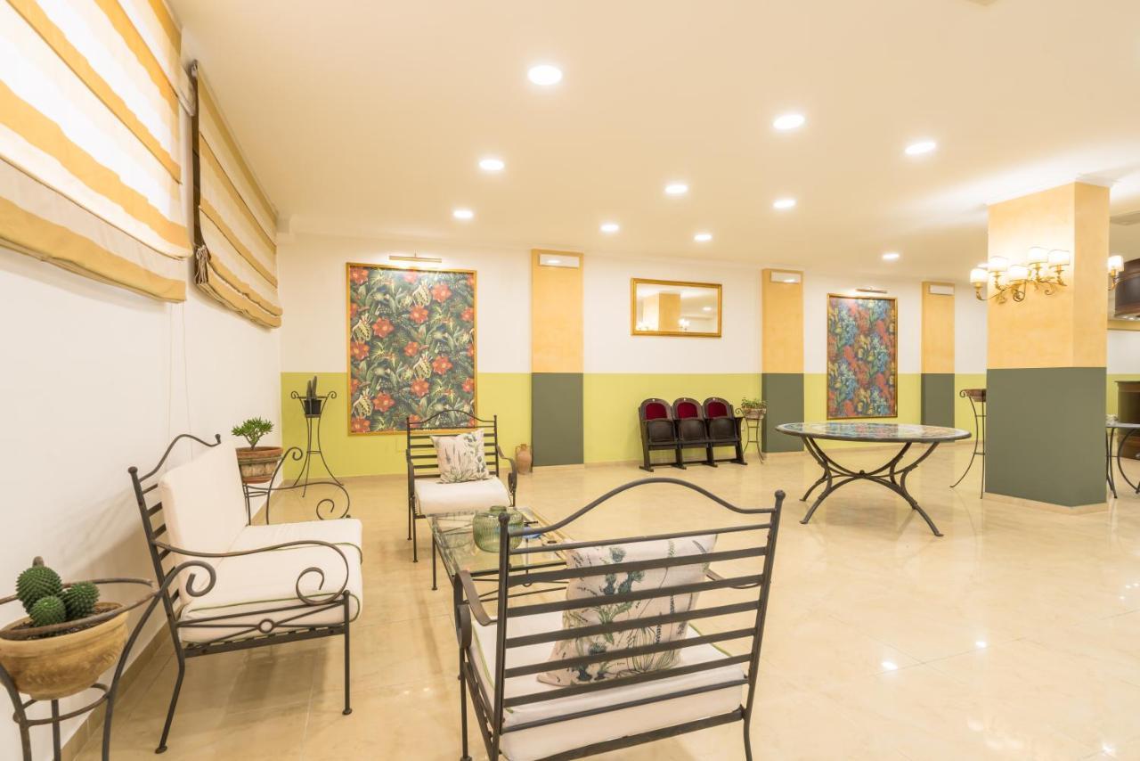 Hotel Orizzonte Letojanni Buitenkant foto