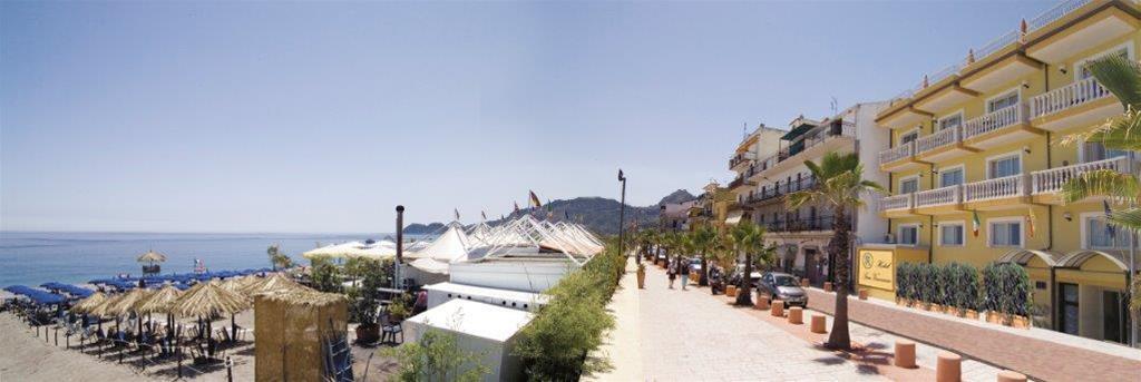 Hotel Orizzonte Letojanni Buitenkant foto
