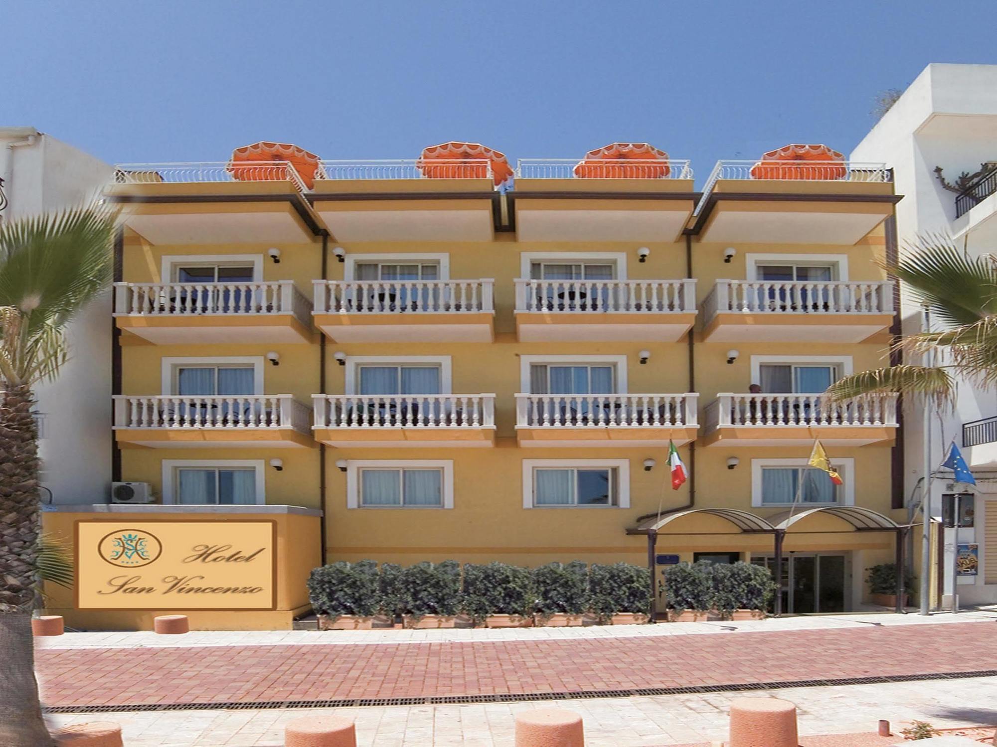 Hotel Orizzonte Letojanni Buitenkant foto