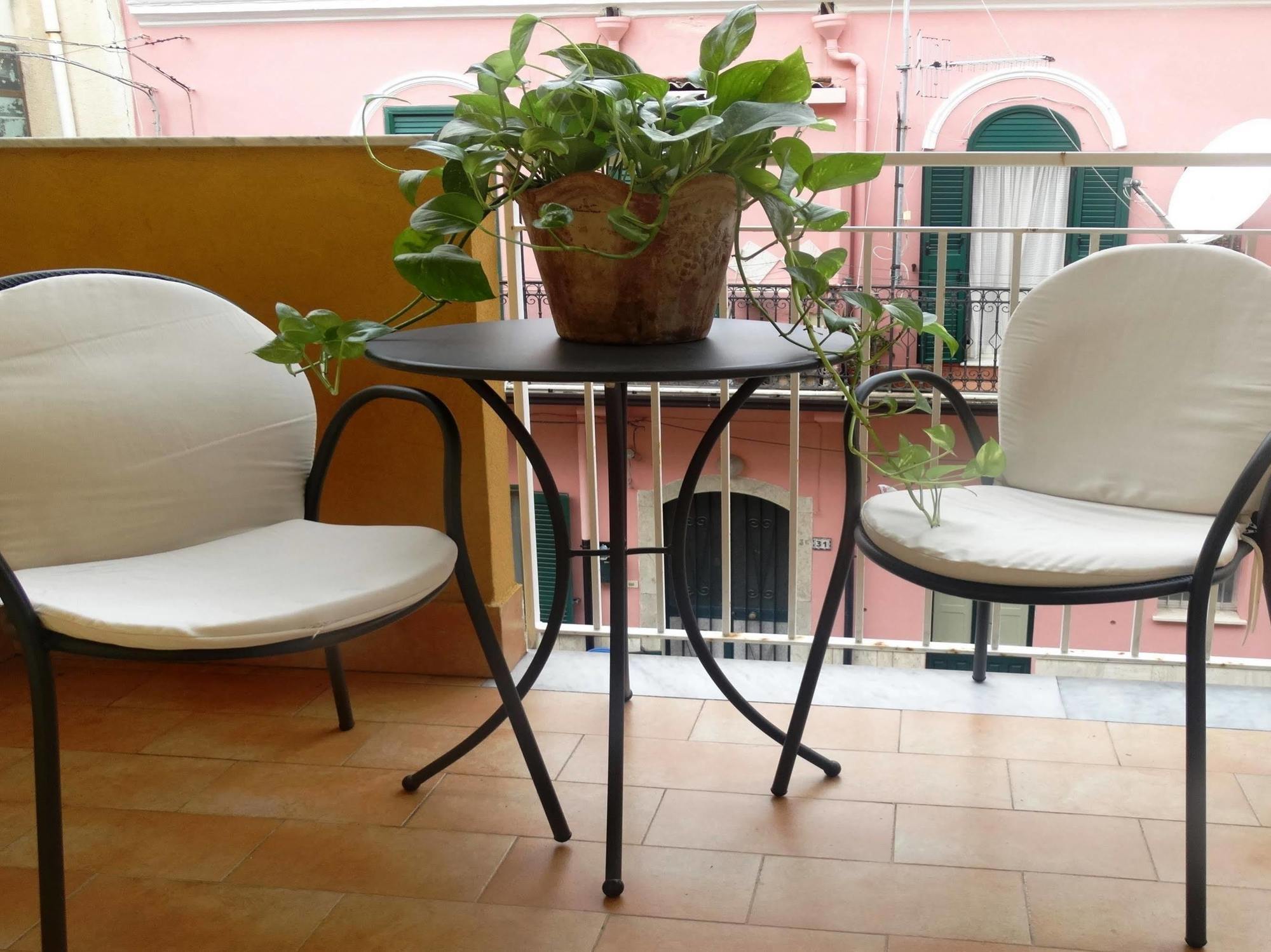 Hotel Orizzonte Letojanni Buitenkant foto