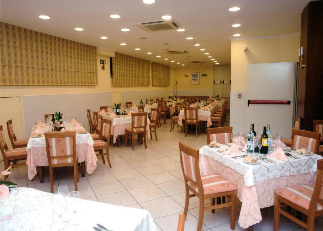 Hotel Orizzonte Letojanni Buitenkant foto